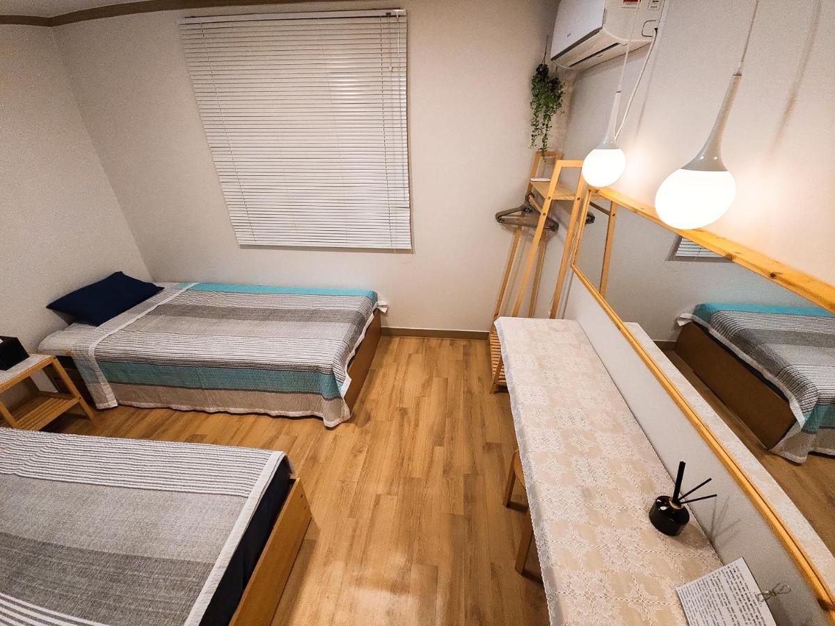 3 rooms for rent near mapo-gu office station, mapo-gu, seoul Pousada *