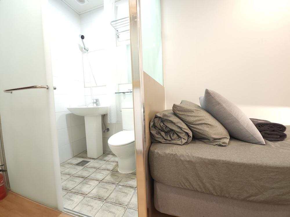 Oyo Myeongdong 2 Hostel Seoul