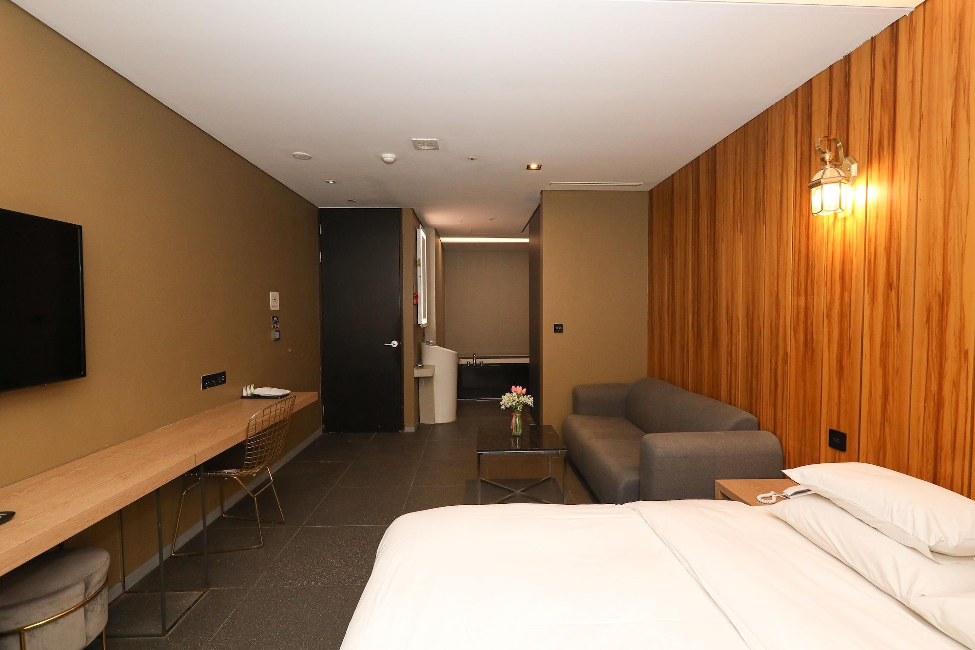The Designers Hongdae Hotel 3*