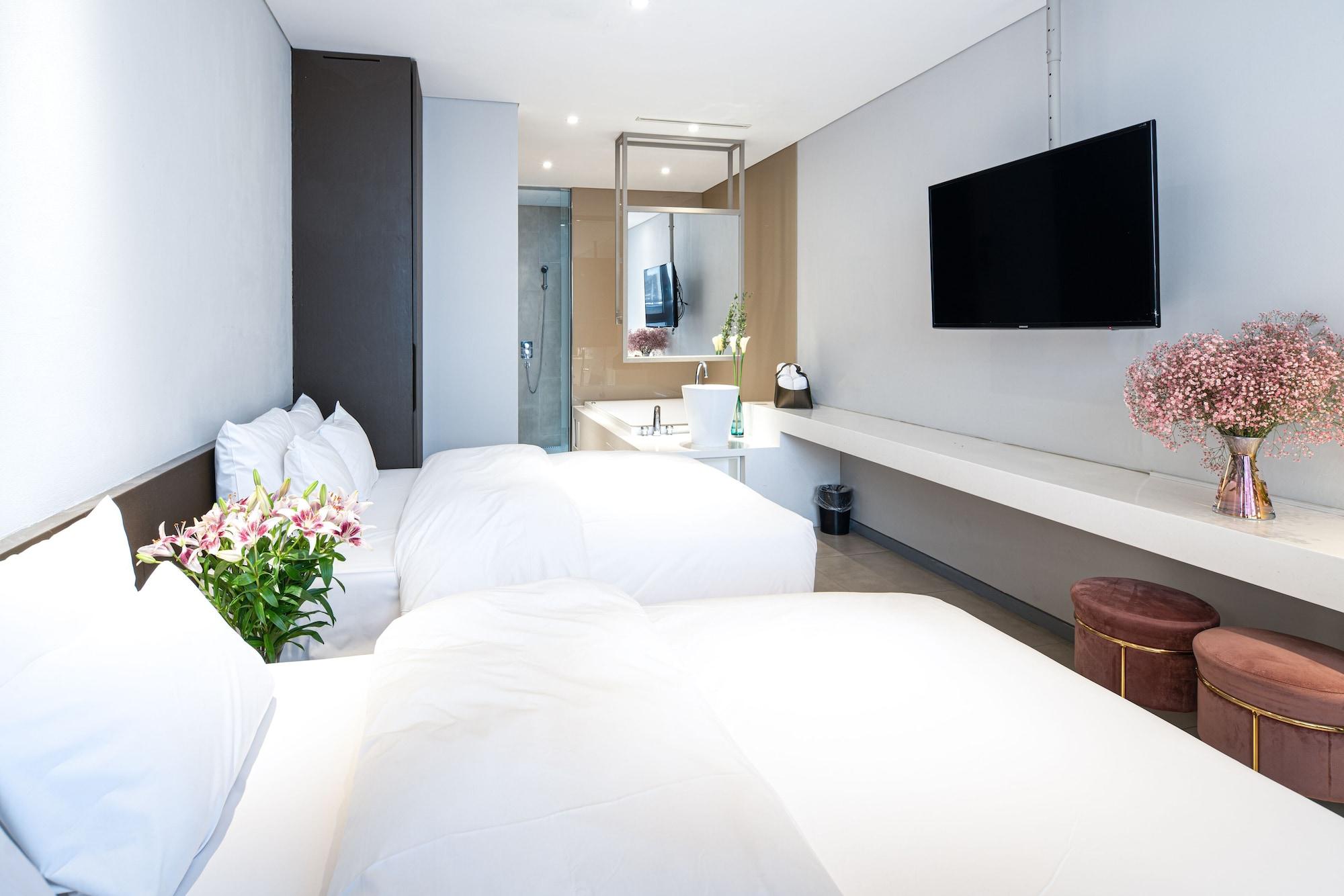 Hotel The Designers Hongdae