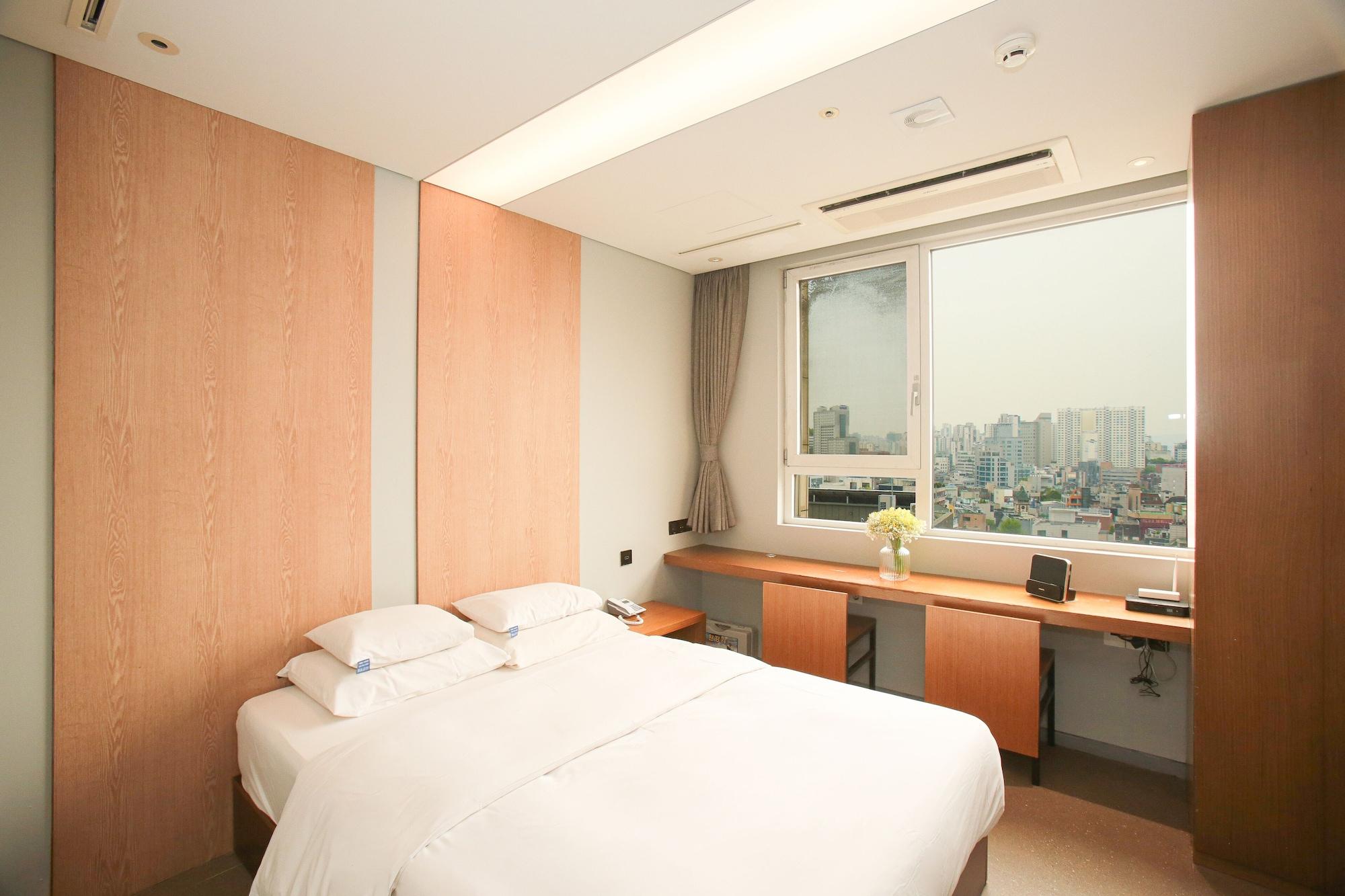 The Designers Hongdae Hotel 3*