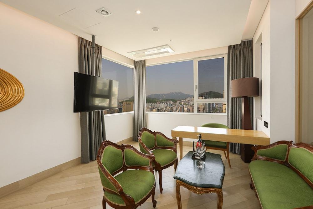 The Designers Hongdae Hotel 3*