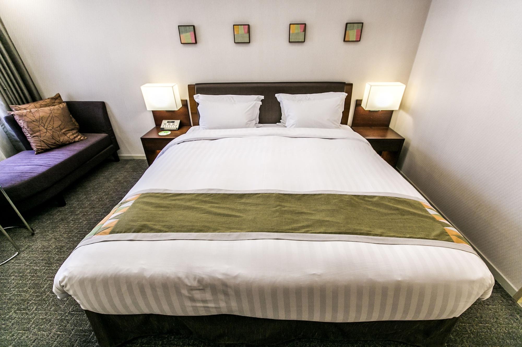 Garden Hotel 4*