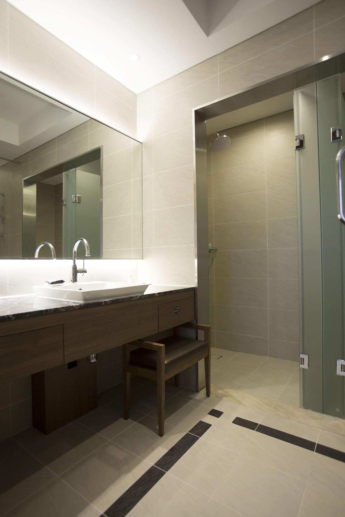 Garden Hotel 4*