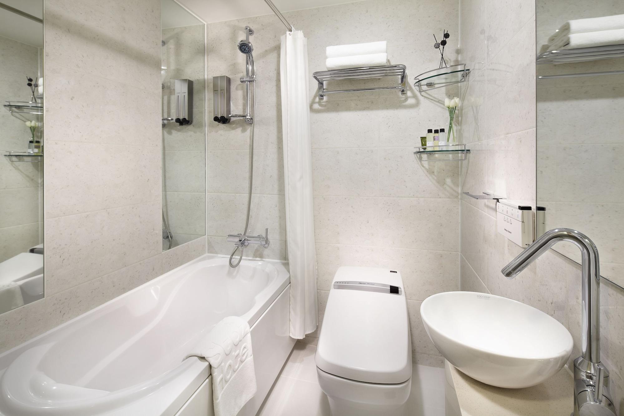 Travelodge Myeongdong Namsan Hotel Seoul