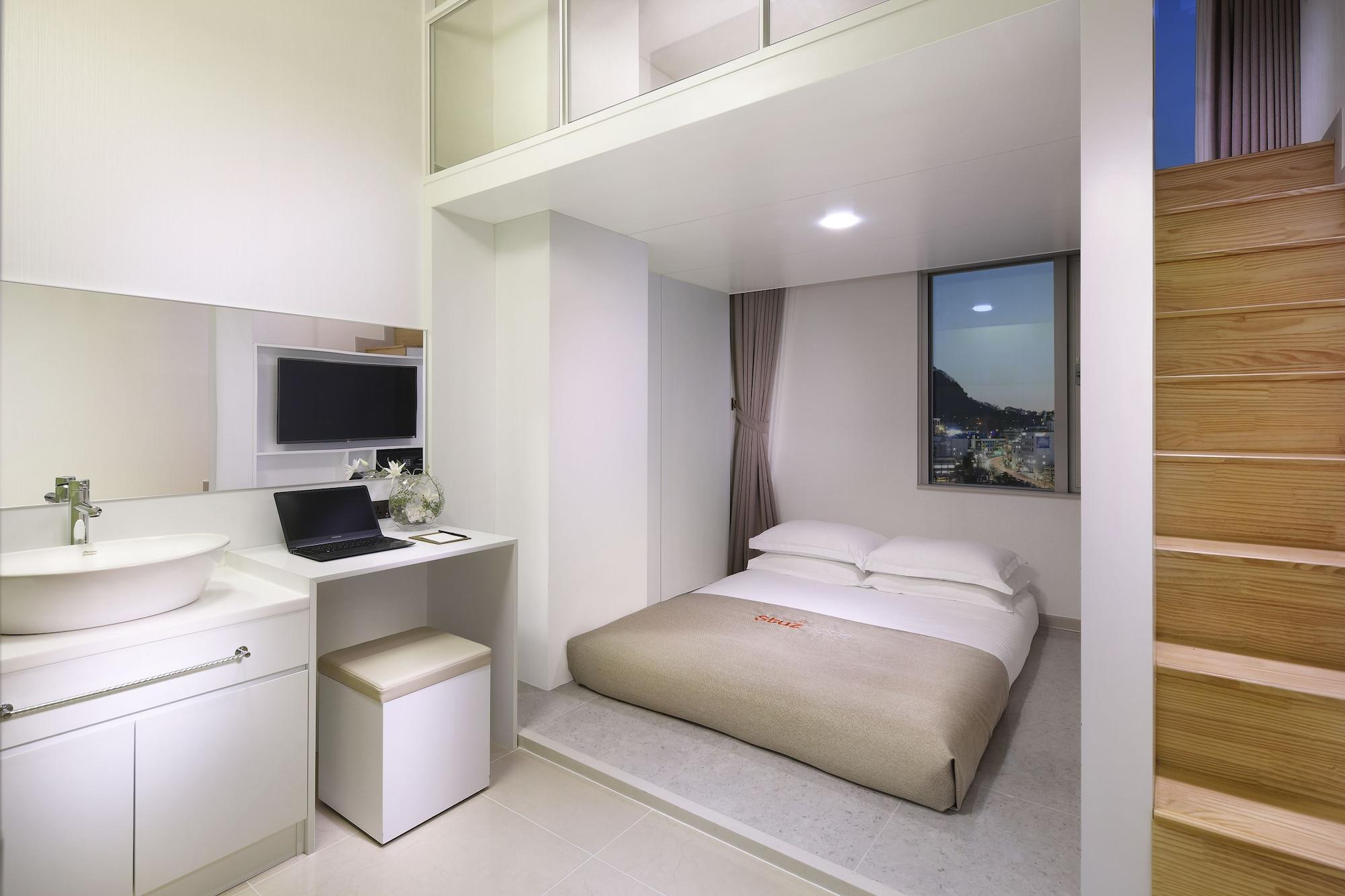 Travelodge Myeongdong Namsan Hotel
