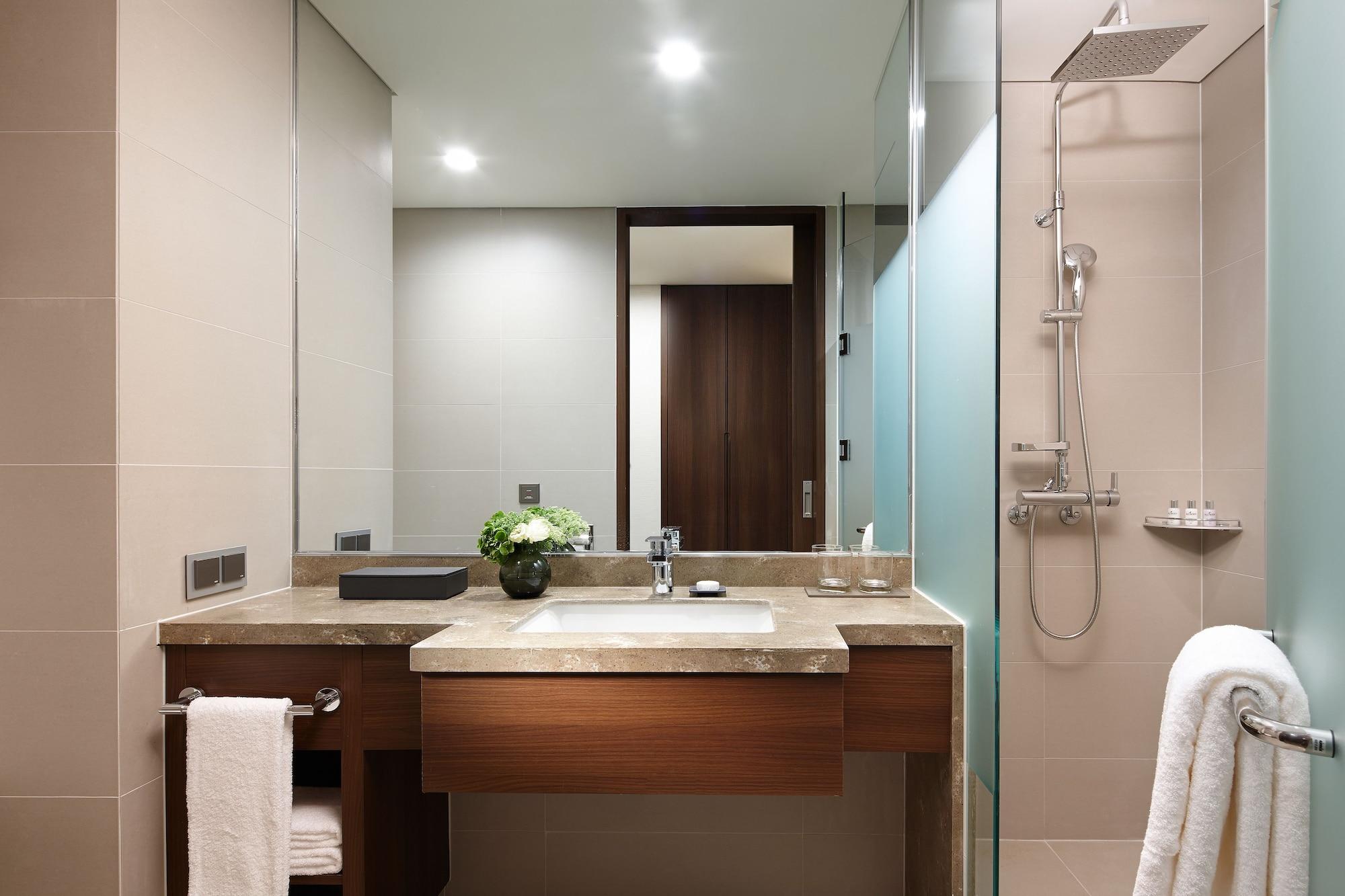 Lotte Myeongdong Hotel 4*