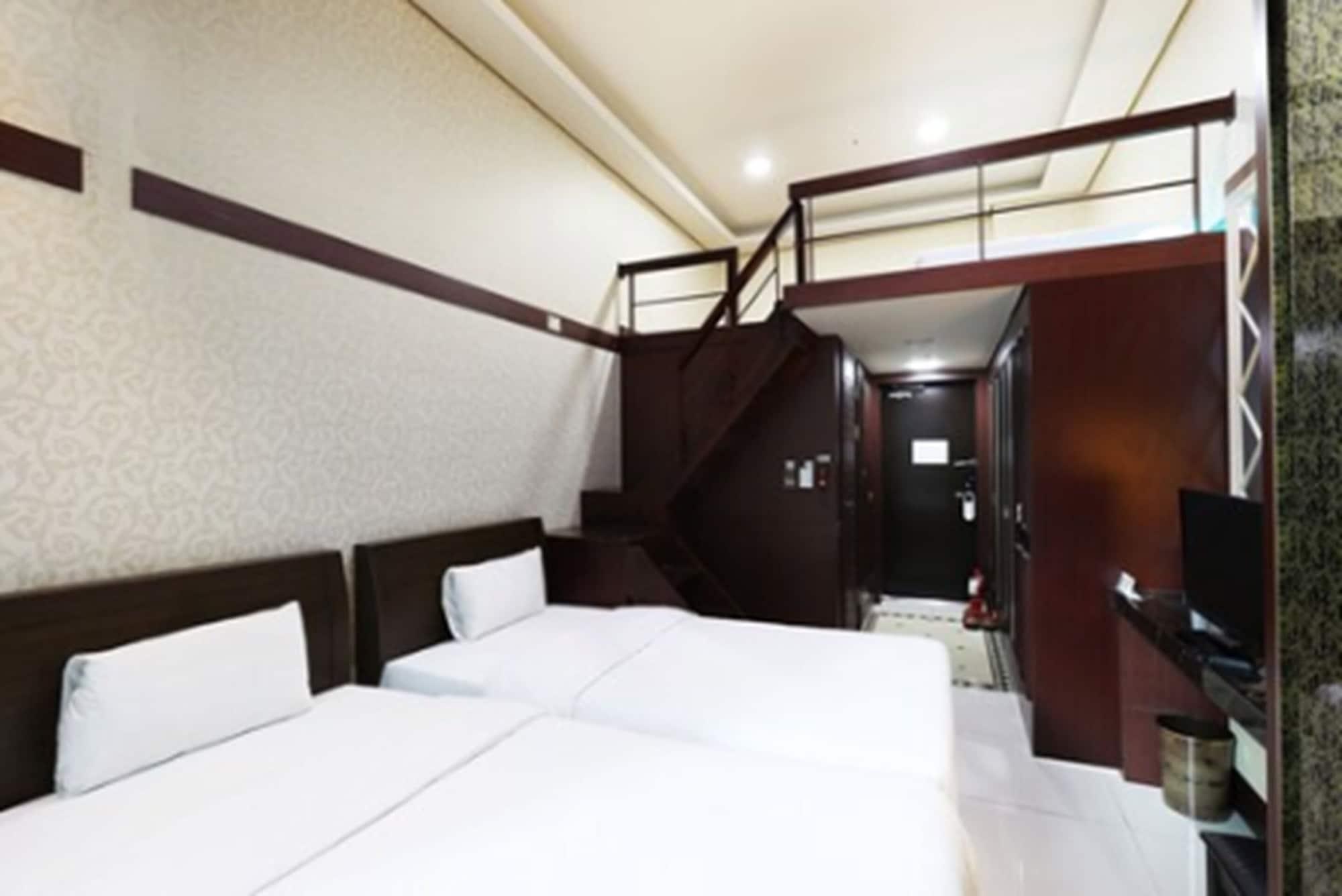 Intercity Hotel