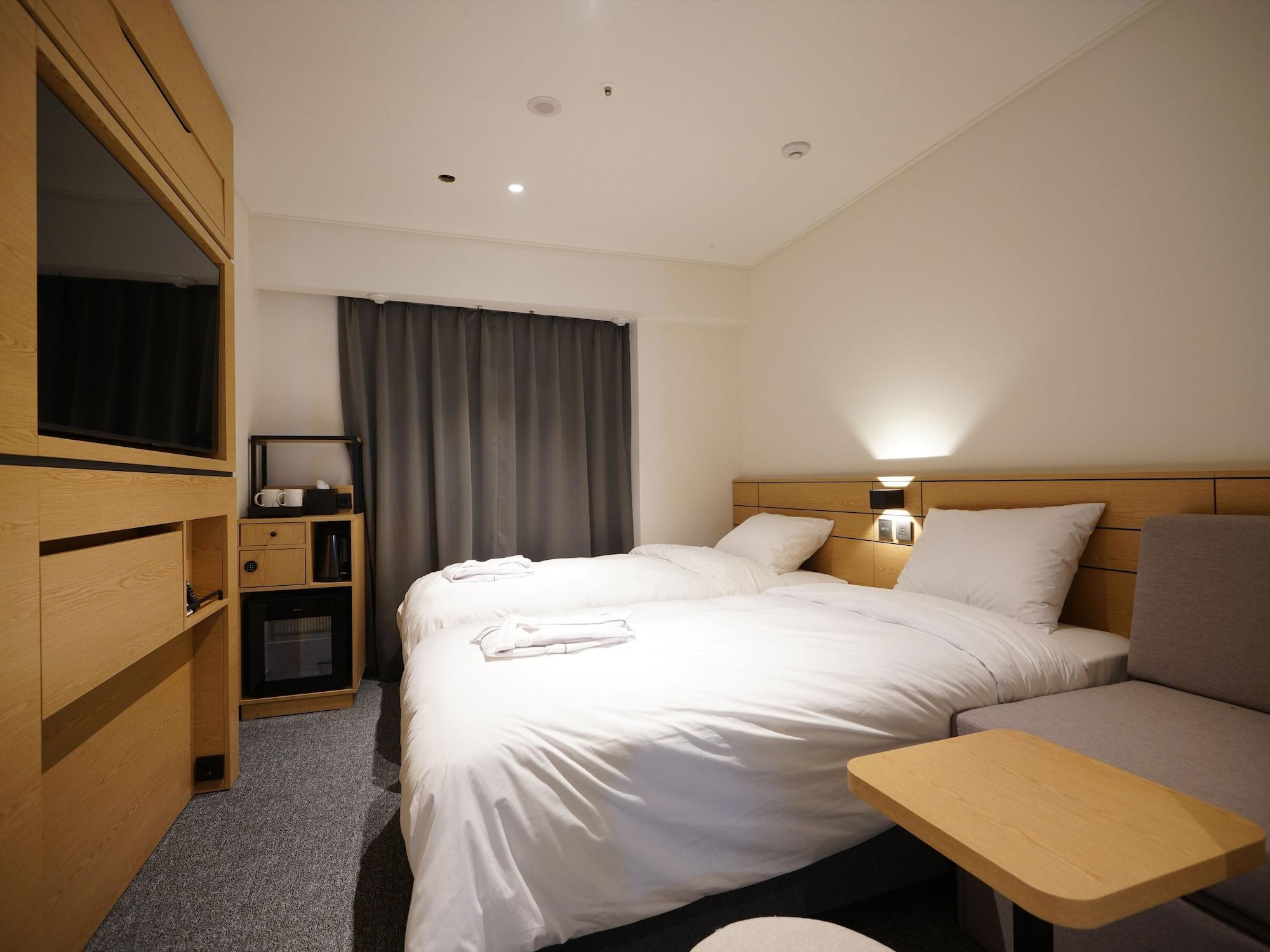 Henn Na Myeongdong Hotel 4*