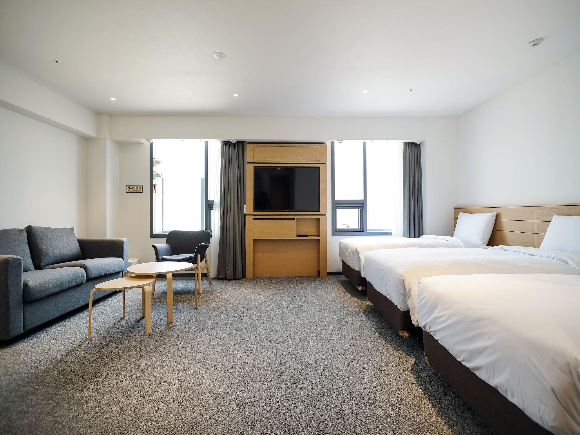 Hotel Henn Na Myeongdong Seoul