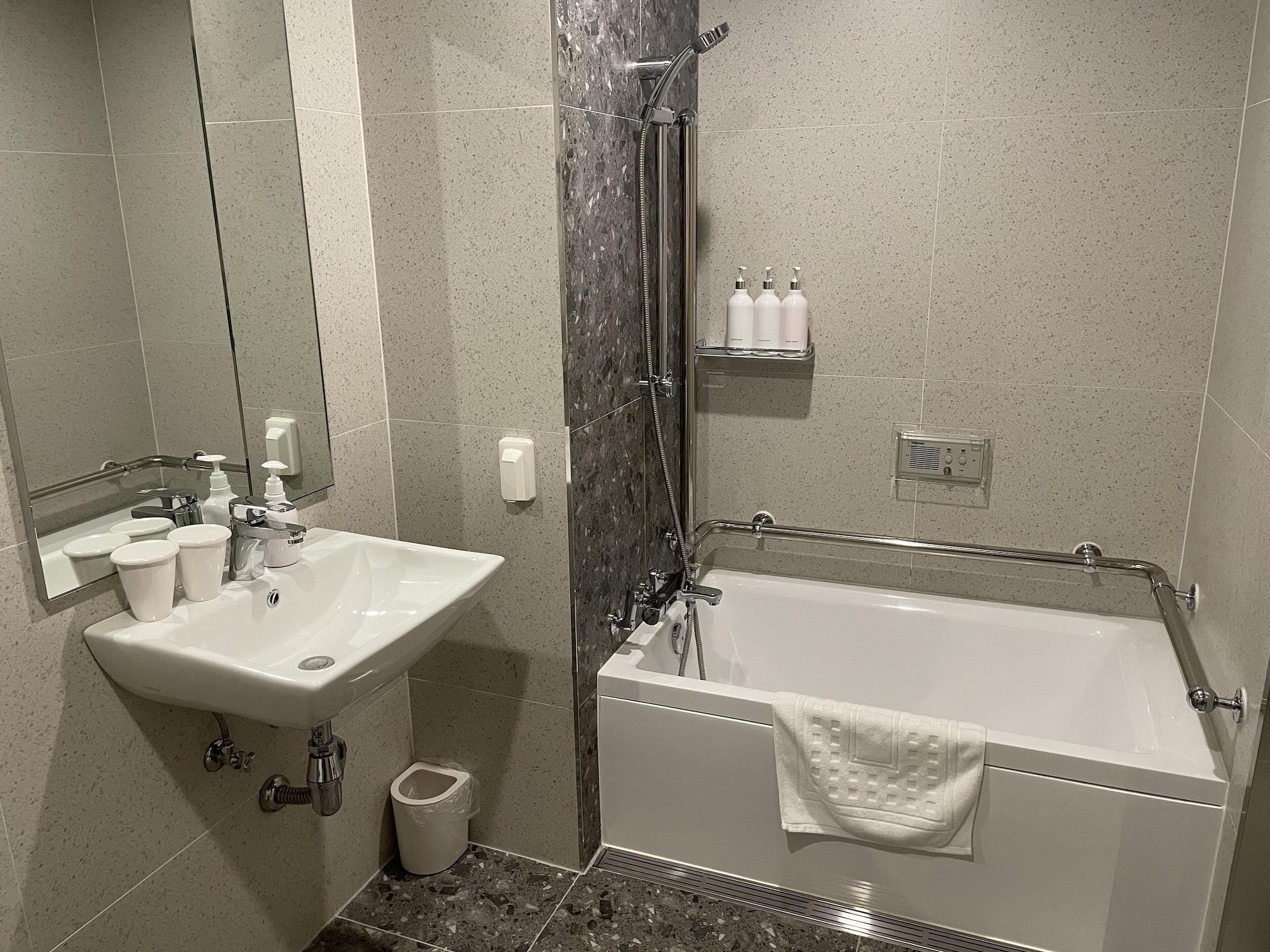 Hotel Henn Na Myeongdong Seoul