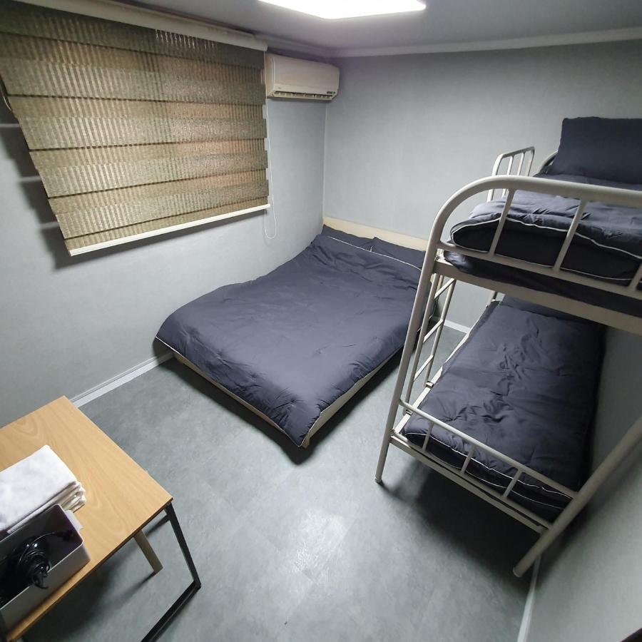 Seven Guest house *