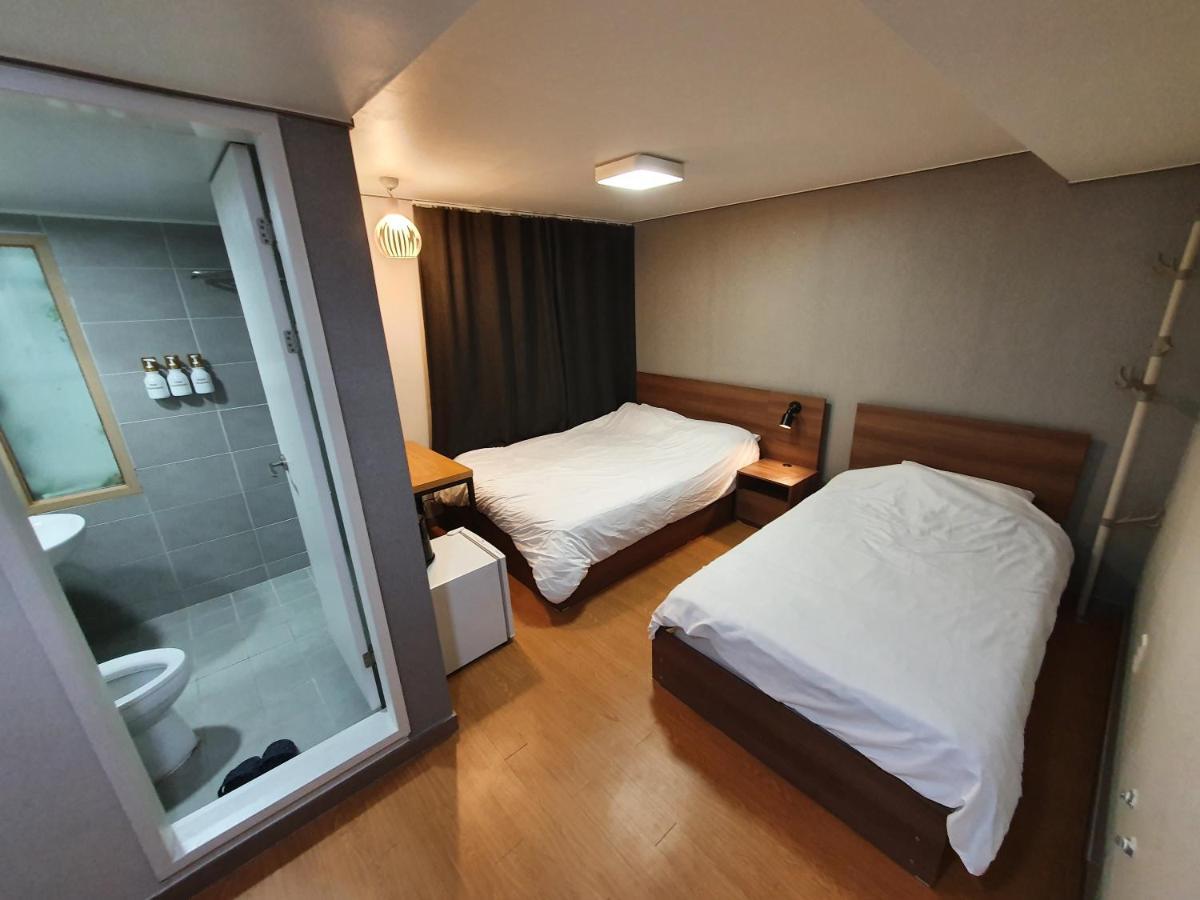 Hostel 3 Guestehouse