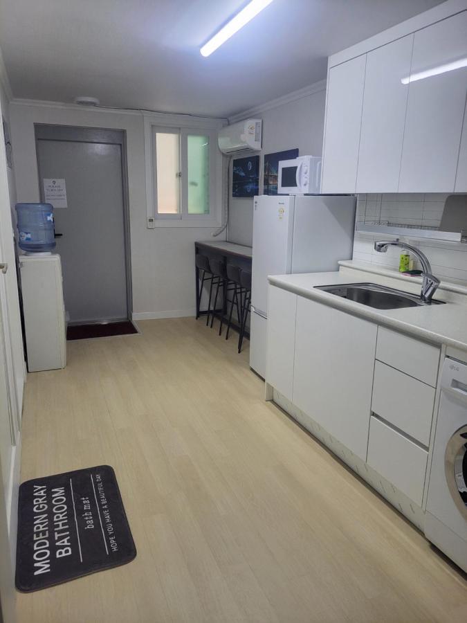 Brand New 2 Bedroom #6 Apartamento