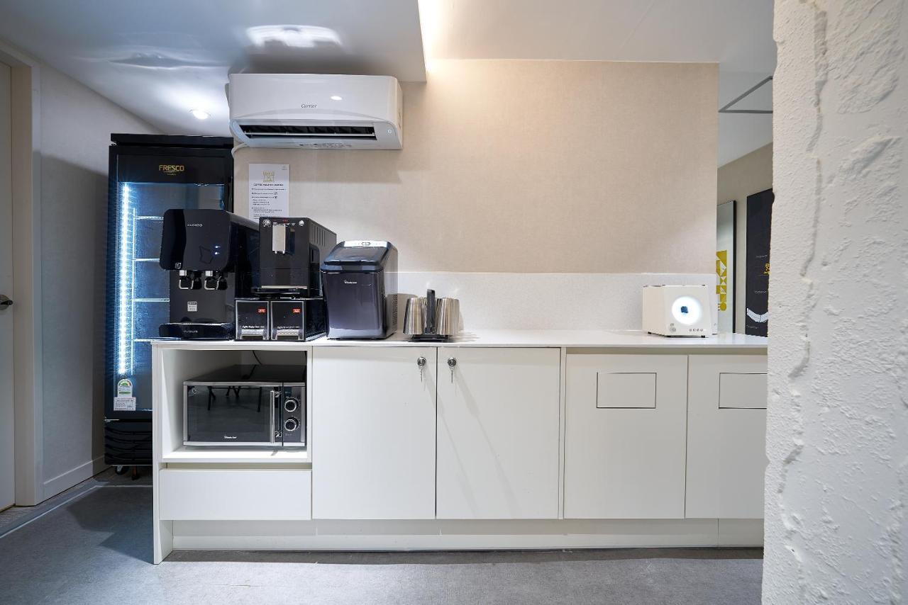 Life In Euljiro Capsule hotel Seoul