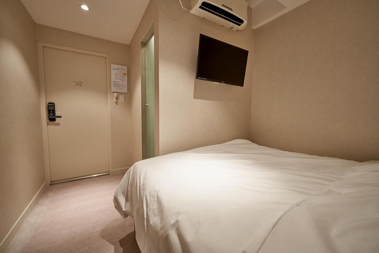 Life In Euljiro Capsule hotel