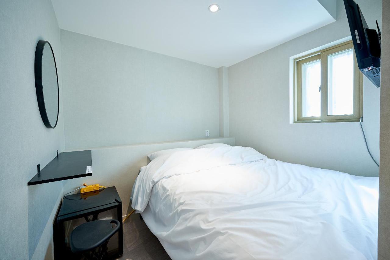Life In Euljiro Capsule hotel