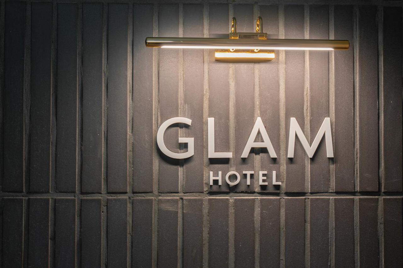 Glam