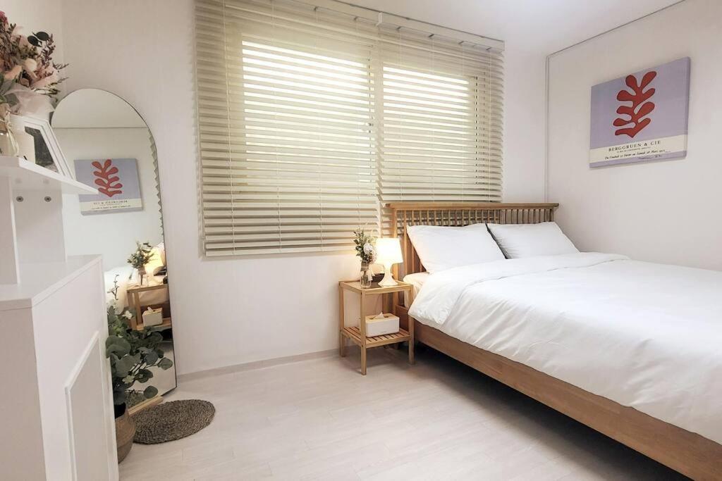 Apartment 홍대 # H101 Seoul