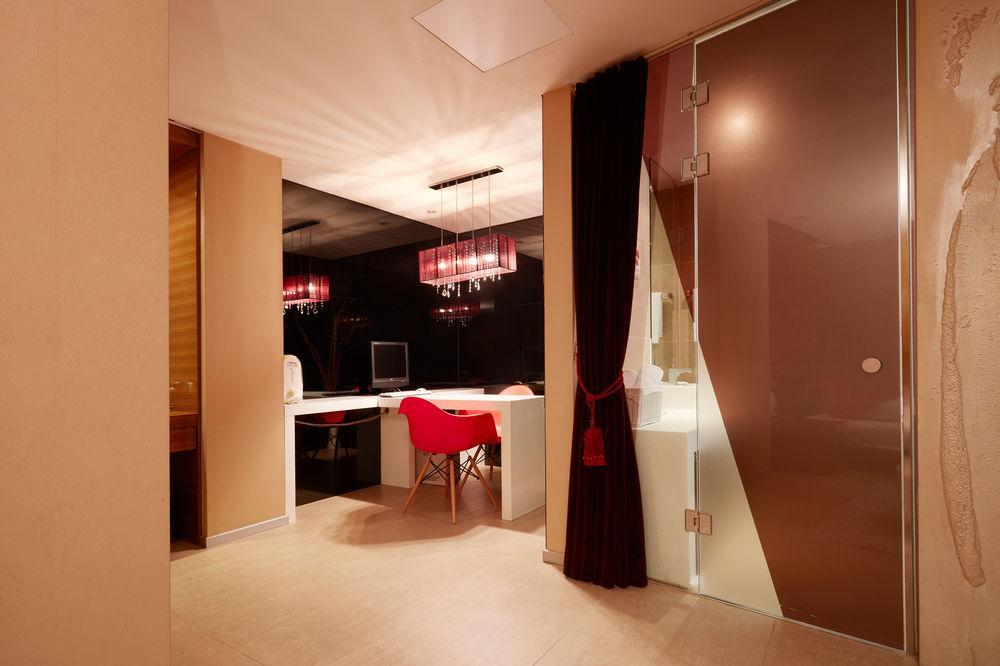 Tria Hotel