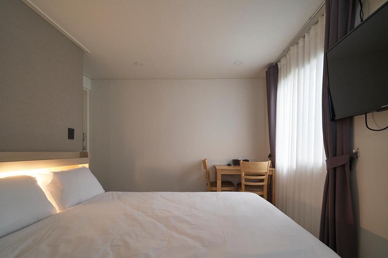 Jinsim House In Hongdea Apartment