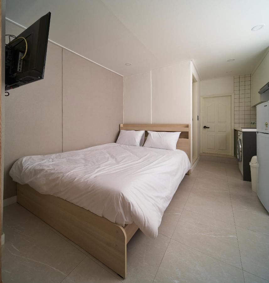 Jinsim House In Hongdea * Seoul