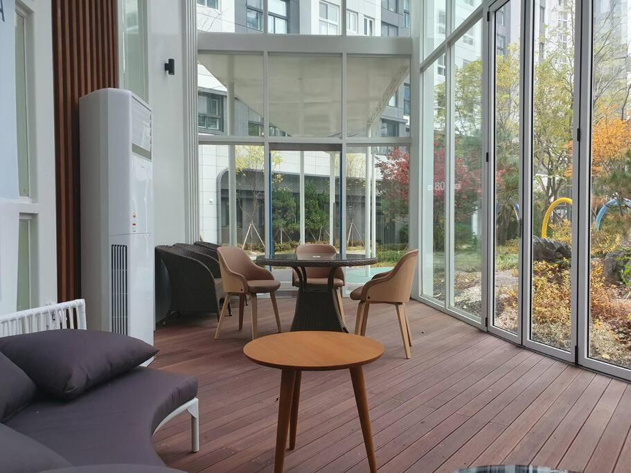 Glan House & Glan Store Pangsapuri Seoul