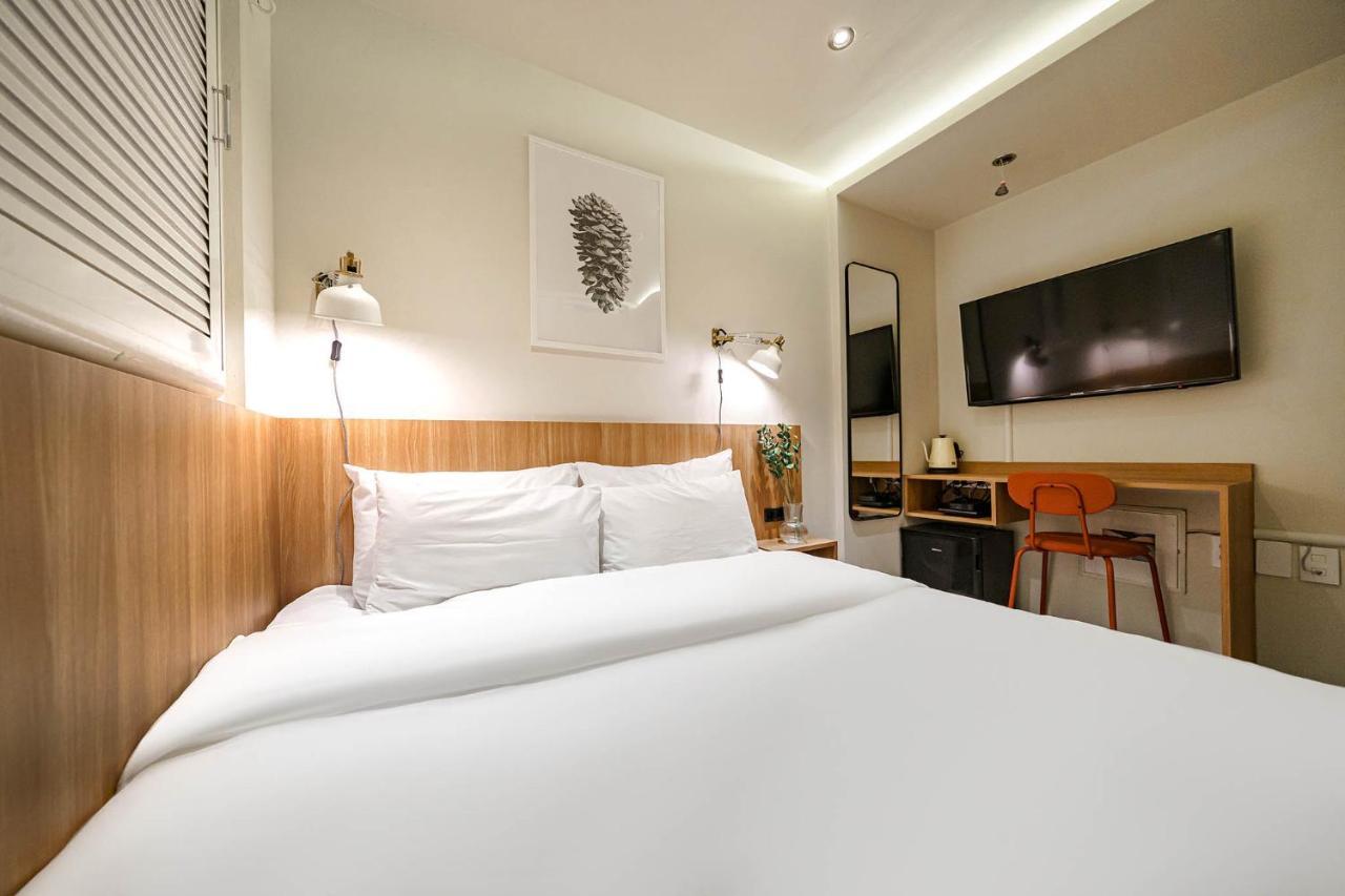 Less Hotel