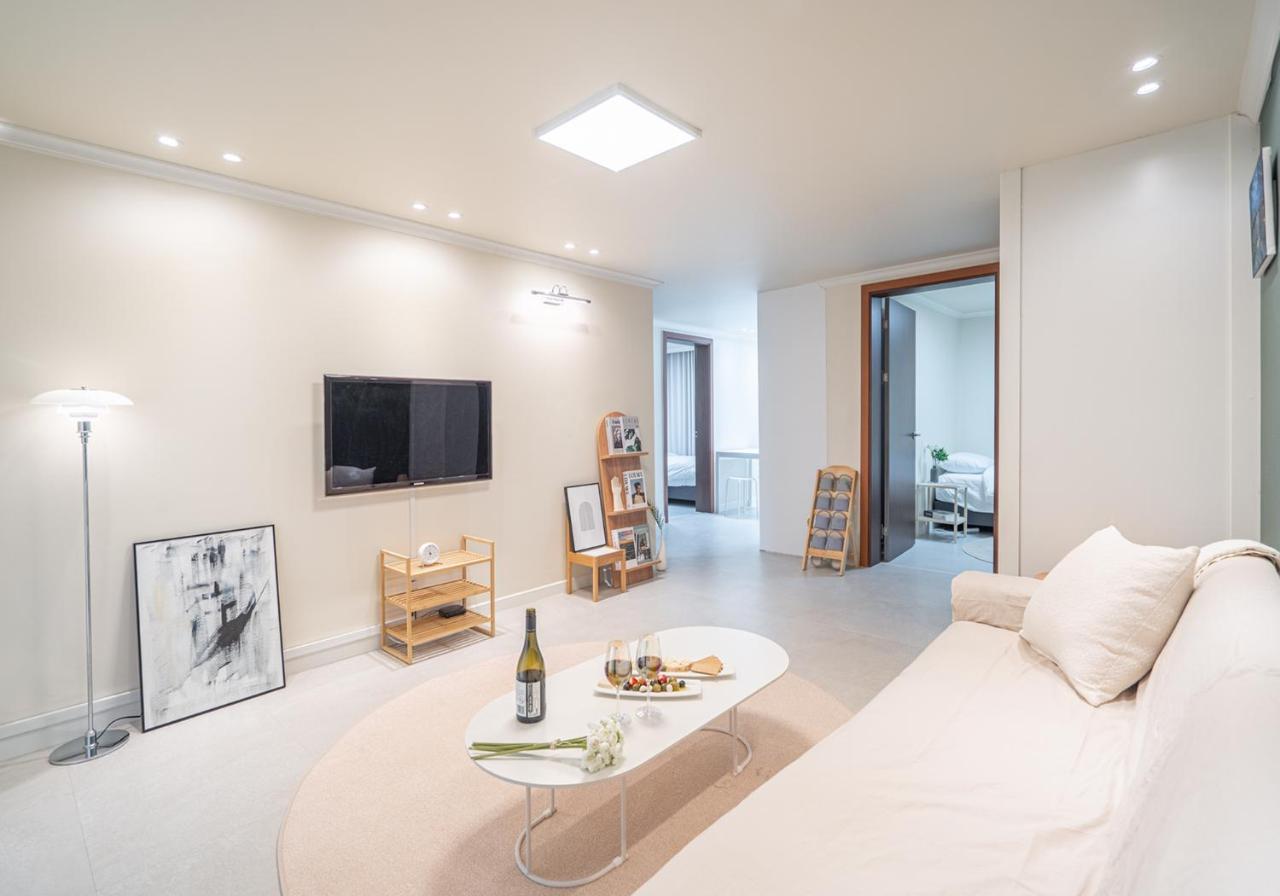 Villa Osondoson Stay-5min To Hapjeong Station, Family Favorites, 3bed Room, Large Living Seoul