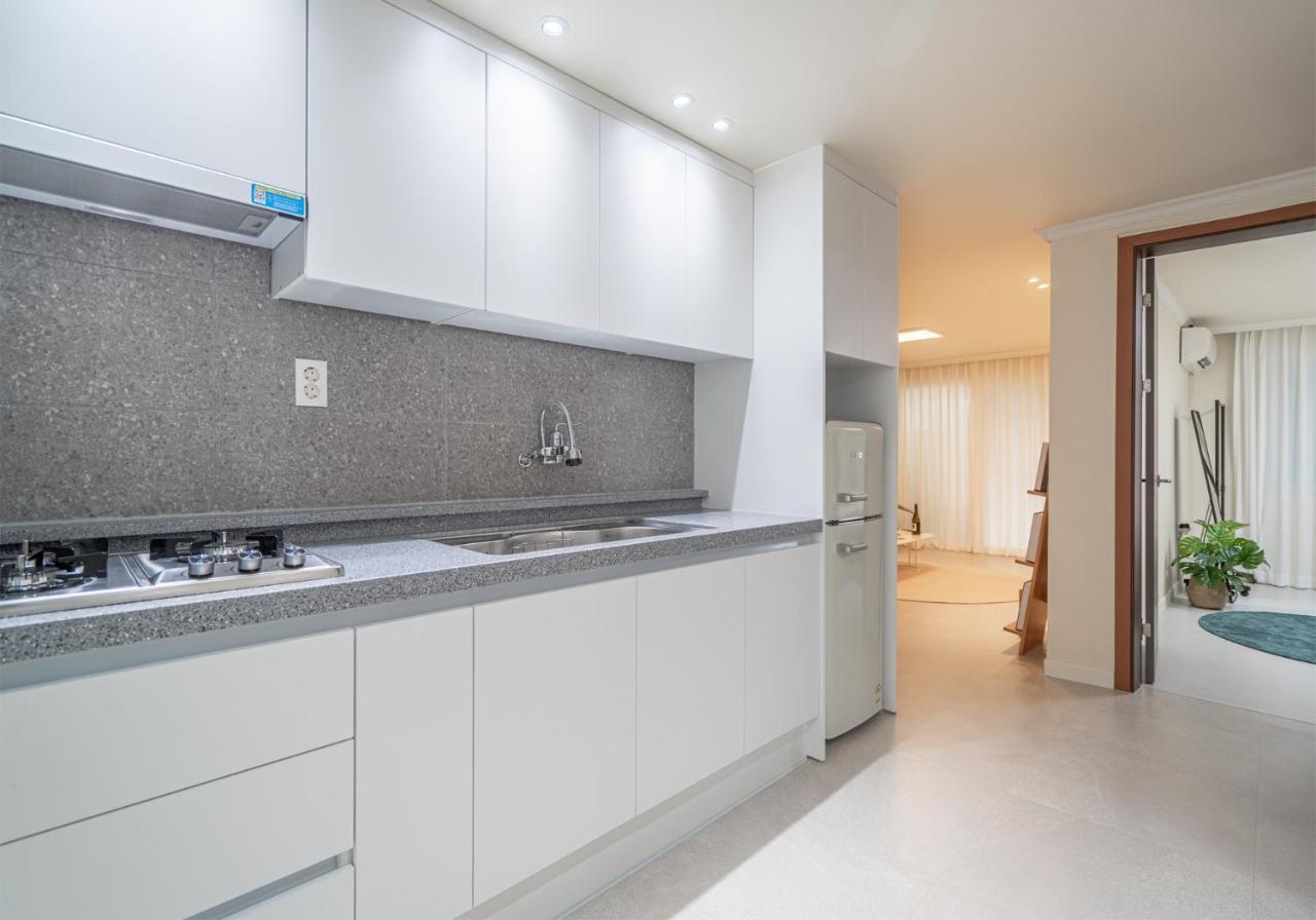 Osondoson Stay-5min To Hapjeong Station, Family Favorites, 3bed Room, Large Living Villa *