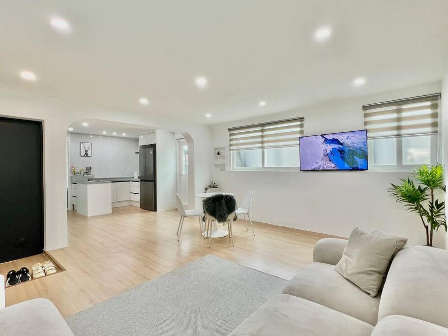 Villa 3room+2bathroom Hongdae 1exit *