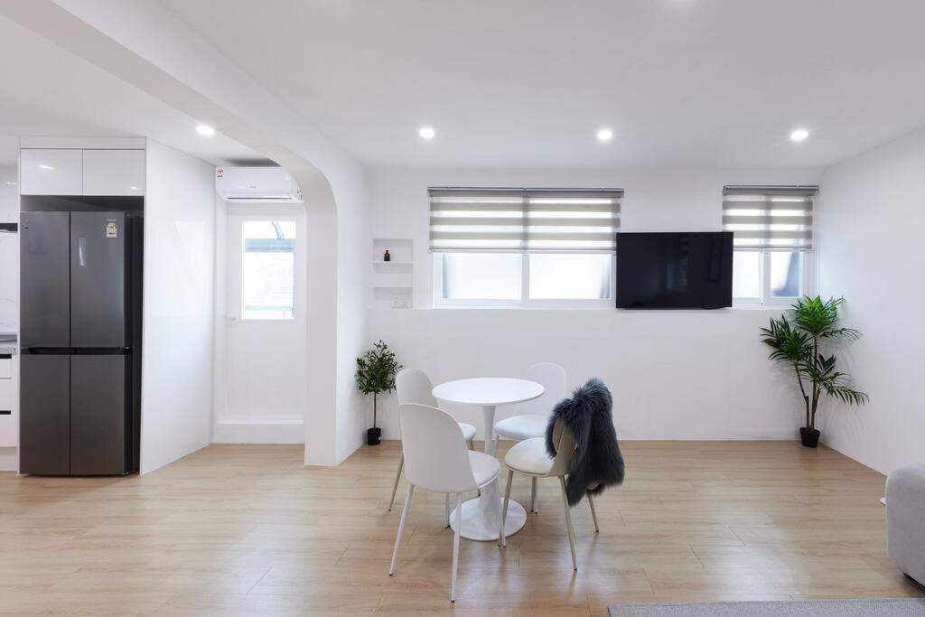 3room+2bathroom Hongdae 1exit *