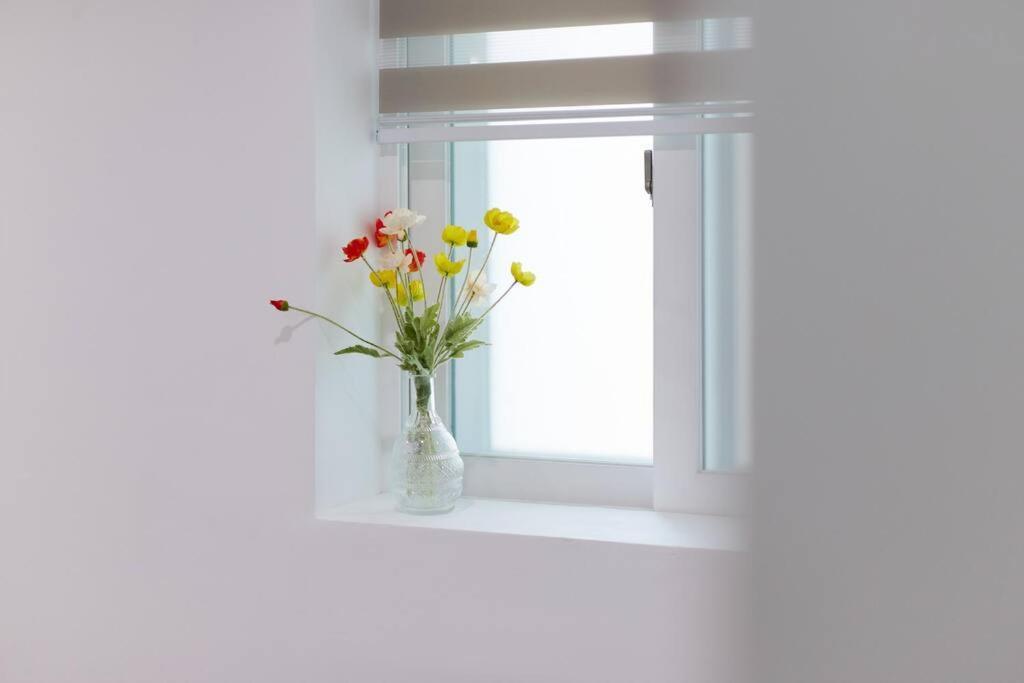 3room+2bathroom Hongdae 1exit Seoul