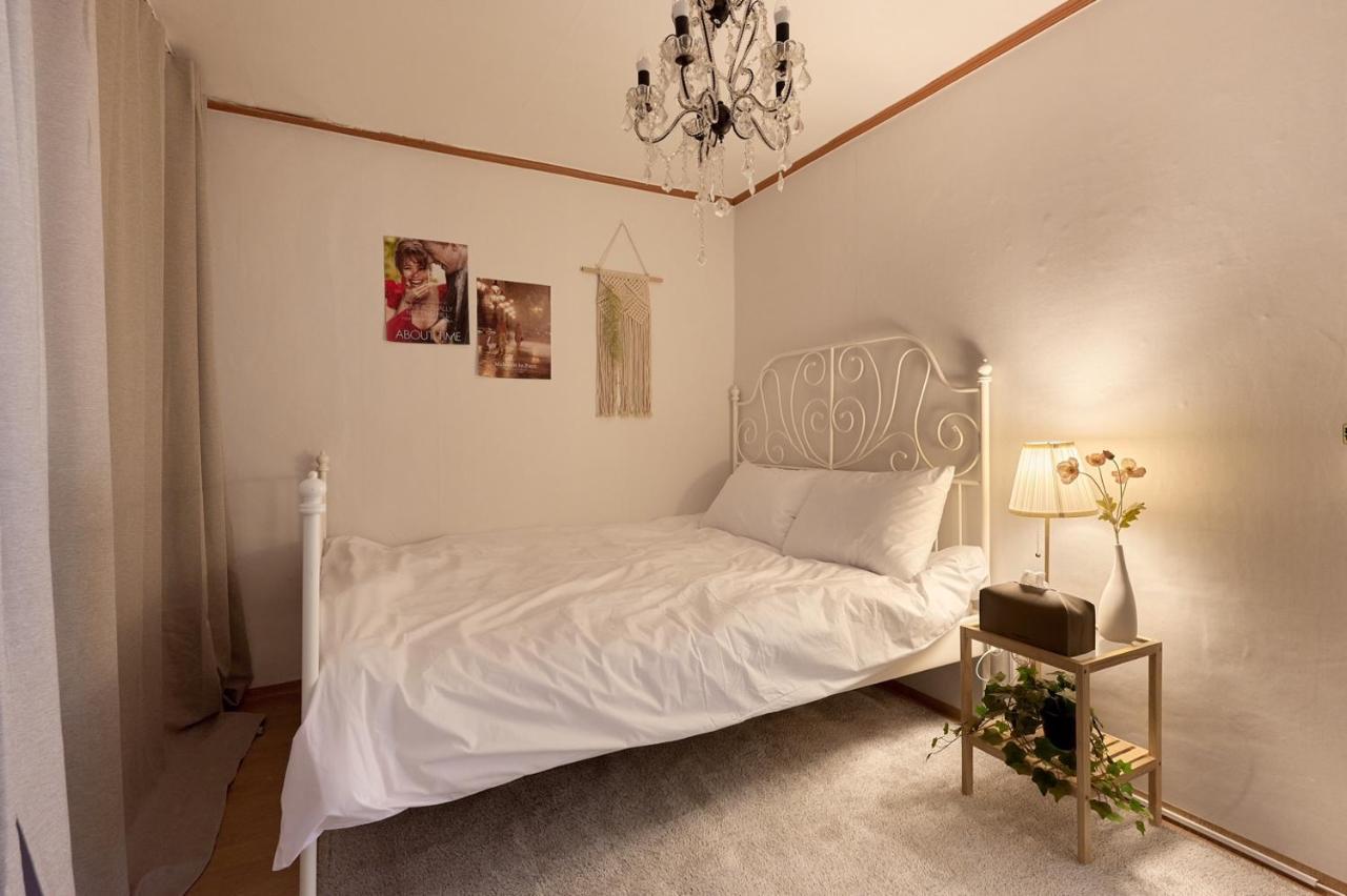 Hapjeong Station Exit7 Each Room, Living Room, Air Conditioning Modern House