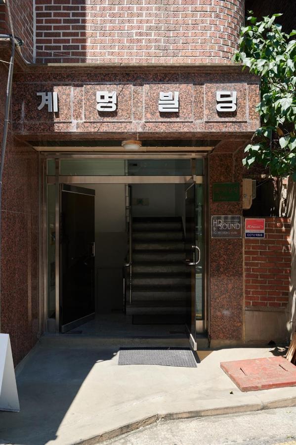 Hapjeong Station Exit7 Each Room, Living Room, Air Conditioning Modern House * Seoul