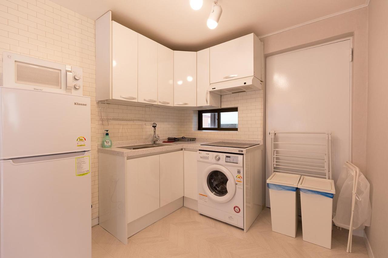 House 2 *