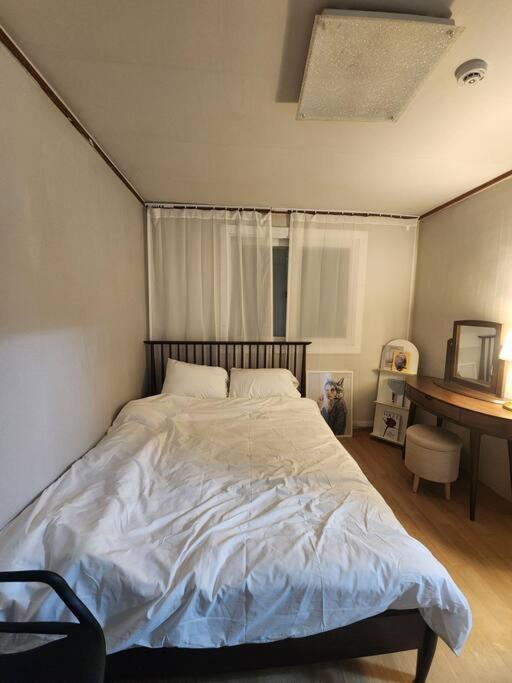 Apartment In North *