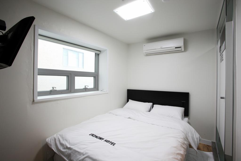 Ekonomy Myeongdong Hostel