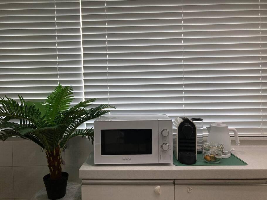 Holiday home Sunnyside House/ Hongik St. Exite 5~7 3min *