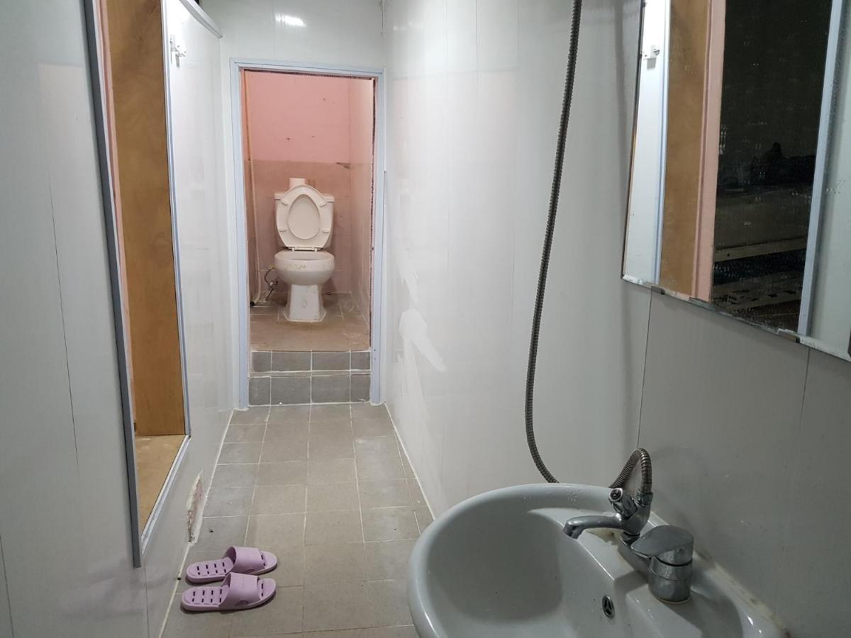 Bluebird - Foreign Only Hostel *