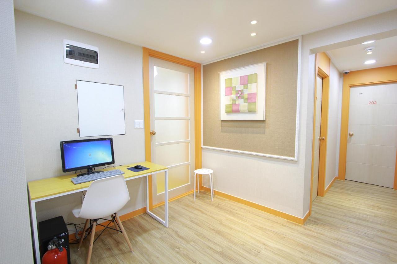 Hongdae Guesthouse Cocon Stay - Female Only * Seoul