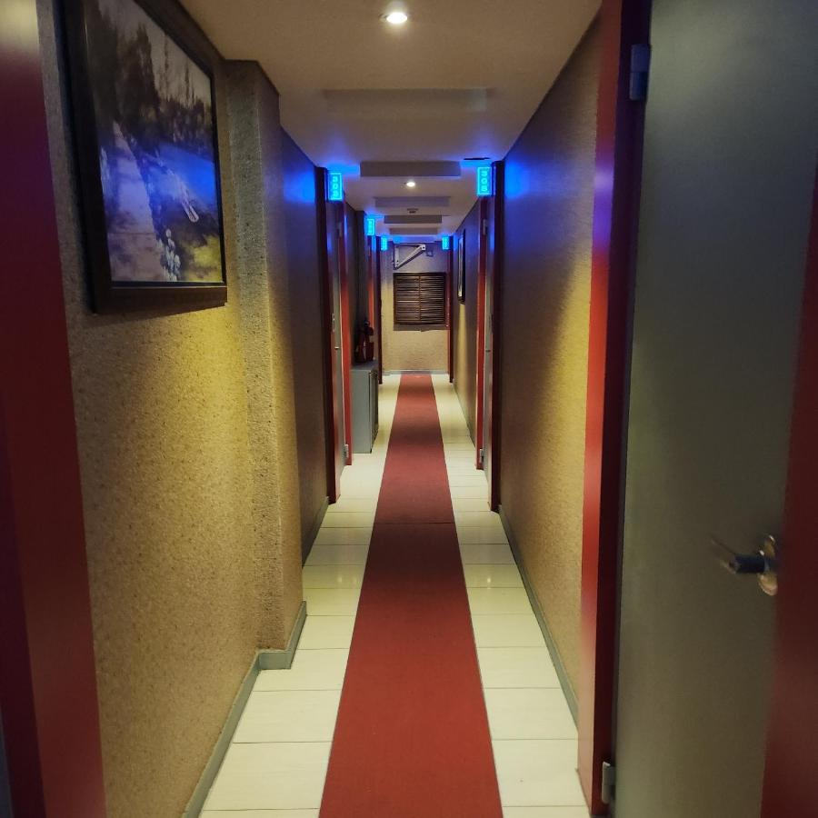 Hostel Brown *