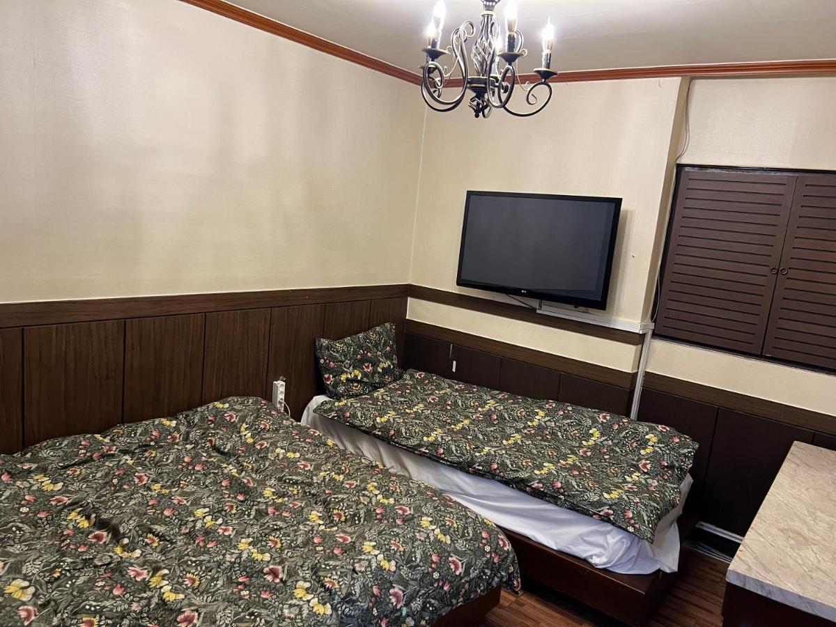 Brown Hostel