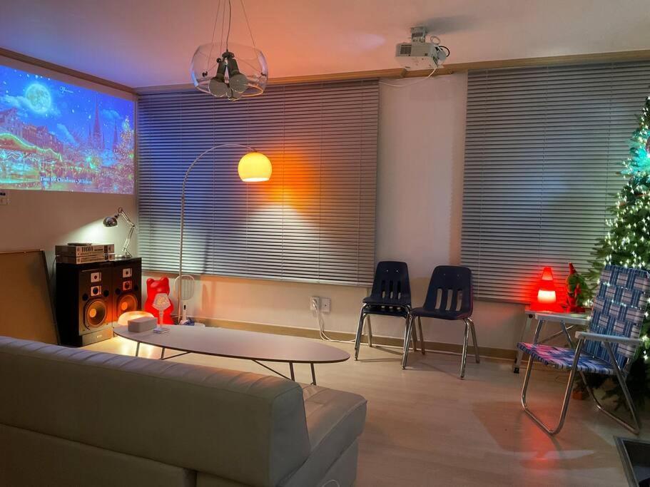 Aufn Orange Bulb * Seoul