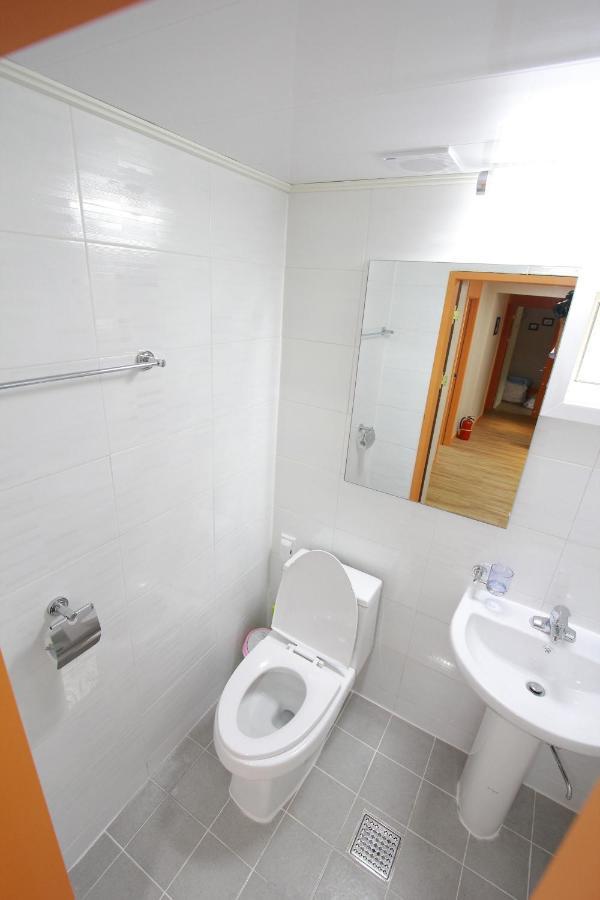 Homestay Hongdae Guesthouse Cocon Stay - Female Only *
