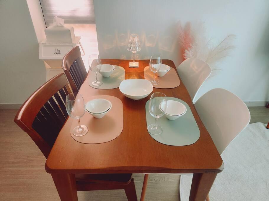 Apartment Just Hue *