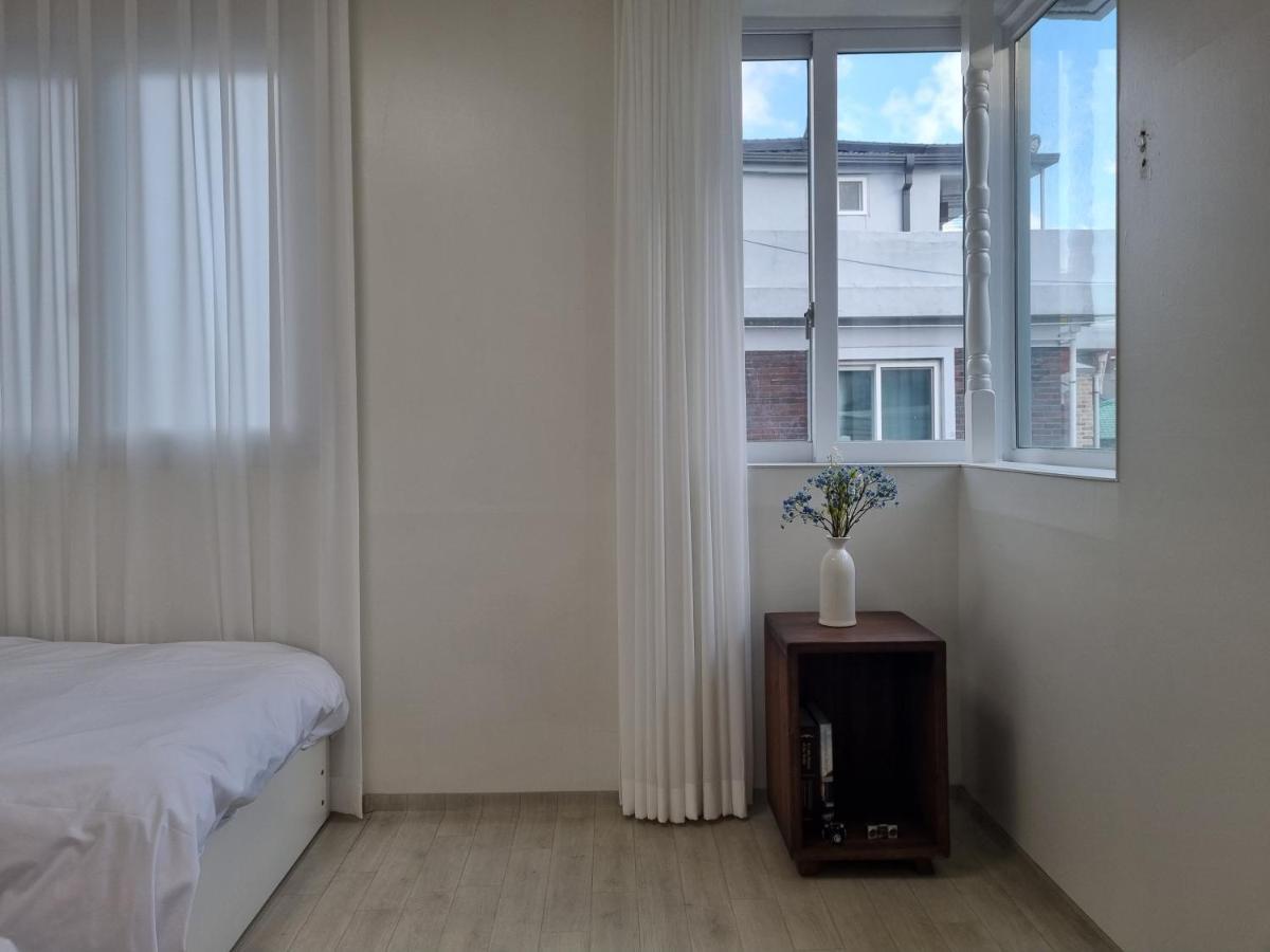 Hongdae Gangnam Line 2 St 1 Min Apartment *