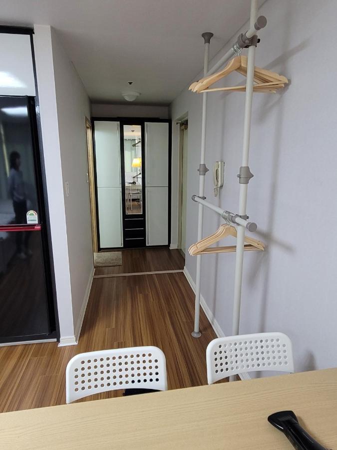 White Apartment Seoul
