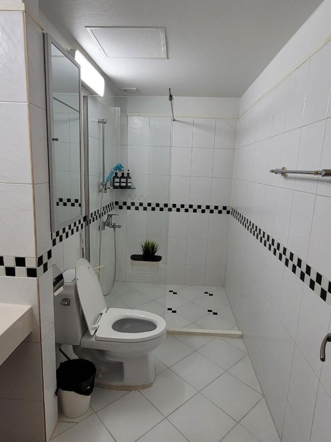 Apartment White *