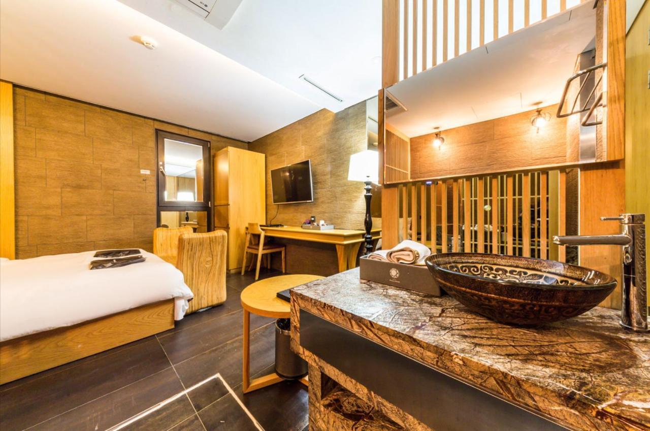 Cullinan Wangsimni Seoul